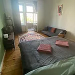 Stylish 2-room With Balcony Next To East Side Gallery Lägenhet Berlin