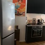 Stylish 2-room With Balcony Next To East Side Gallery