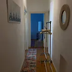 Stylish 2-room With Balcony Next To East Side Gallery Berlin