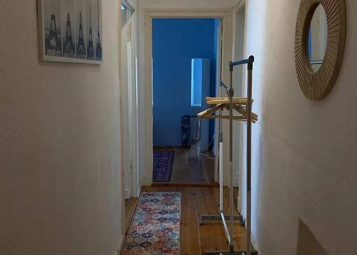 Stylish 2-room With Balcony Next To East Side Gallery 柏林