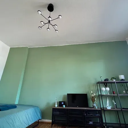 Stylish 2-room With Balcony Next To East Side Gallery Apartament