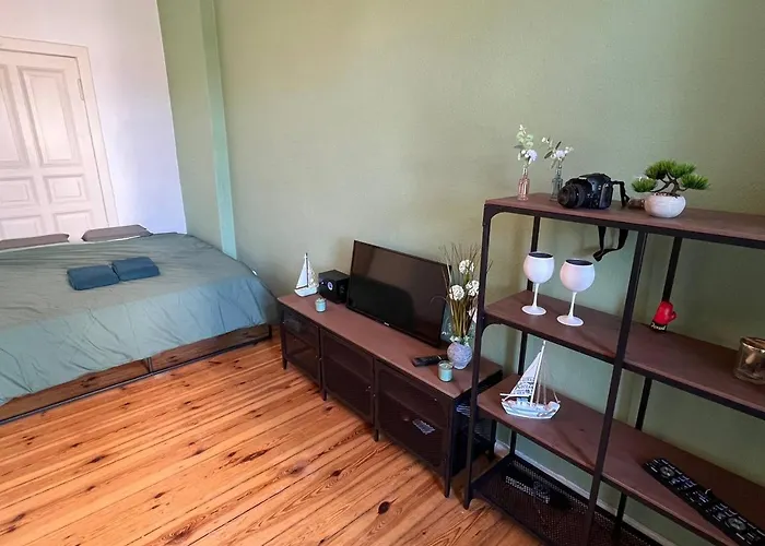 Stylish 2-room With Balcony Next To East Side Gallery Appartamento *