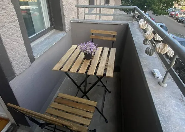 Stylish 2-room With Balcony Next To East Side Gallery Appartamento *