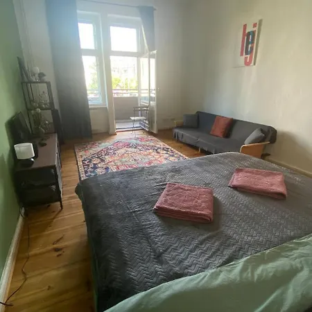 Stylish 2-room With Balcony Next To East Side Gallery Apartman Berlin