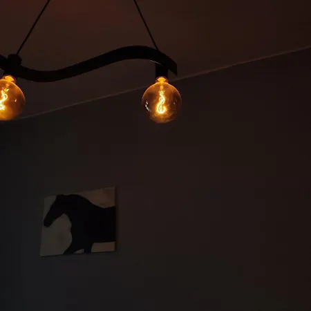 Stylish 2-room With Balcony Next To East Side Gallery Berlin