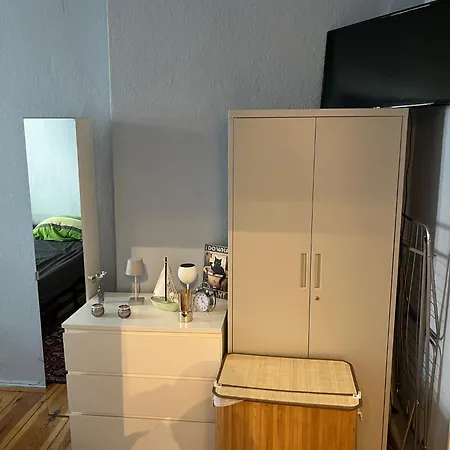 Stylish 2-room With Balcony Next To East Side Gallery Apartman Berlin