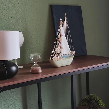 Stylish 2-room With Balcony Next To East Side Gallery Apartment Berlin