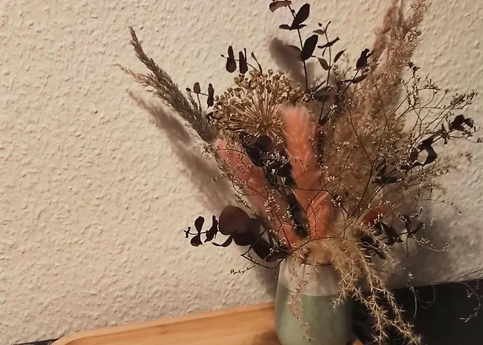 Stylish 2-room With Balcony Next To East Side Gallery