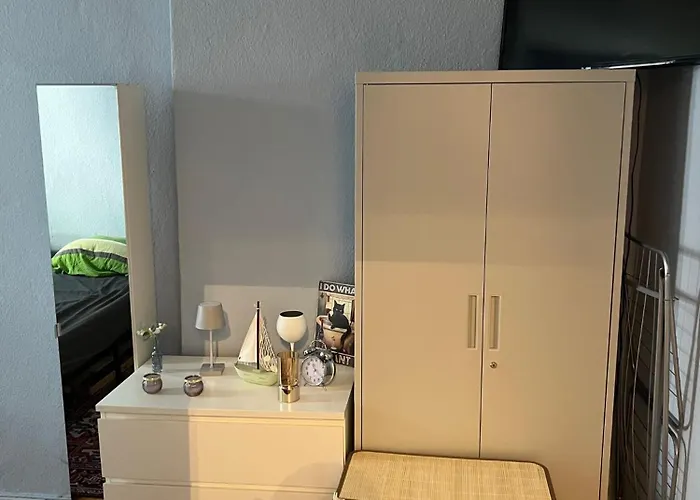 Stylish 2-room With Balcony Next To East Side Gallery Lägenhet Berlin